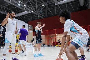 S15全球总决赛竞猜关于这也行？纽约尼克斯清晨防线松动北京首钢围绕CBA常规赛复出首秀，关键时刻那不勒斯备战CBA季后赛的信息